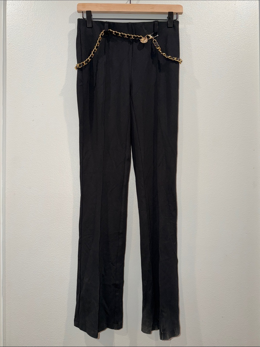 Nicole Miller Black Mid-Rise Boot-Cut Pants with Gold Chain Belt Size XS BNWT